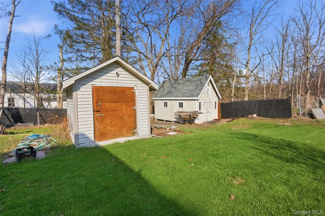 2 Whitfield Road, Accord, NY 12404
