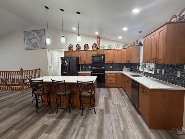 208 S Delaware Court, Fulda, MN 56131