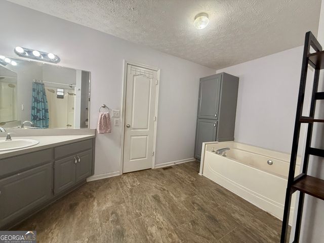 215 Seminary Ridge, Griffin, GA 30224