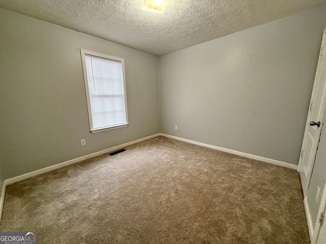 215 Seminary Ridge, Griffin, GA 30224