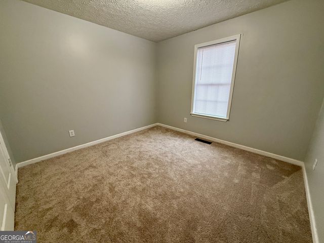 215 Seminary Ridge, Griffin, GA 30224