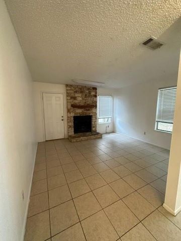 12800 Chromite ST B, Austin, TX 78727