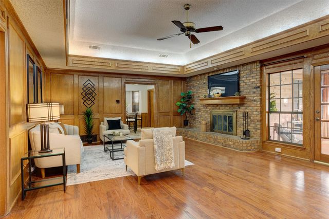 2918 Apple Valley Drive, Garland, TX 75043