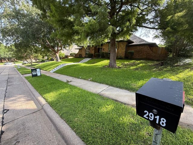 2918 Apple Valley Drive, Garland, TX 75043