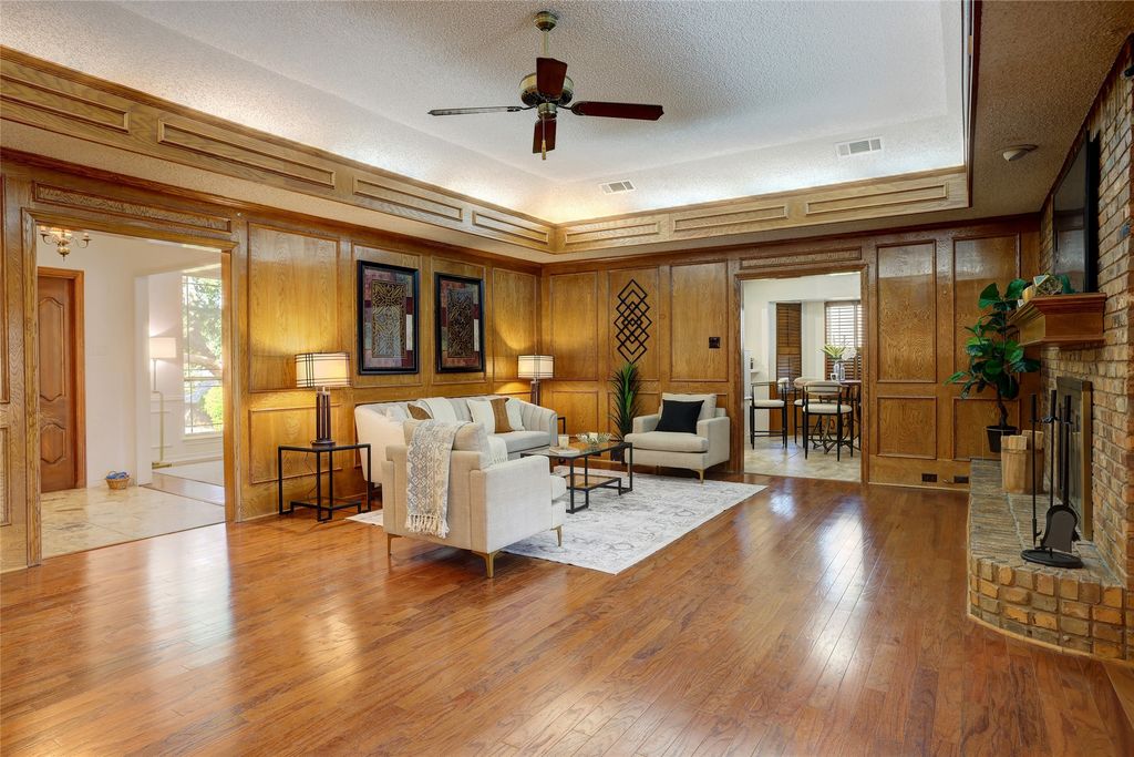 2918 Apple Valley Drive, Garland, TX 75043