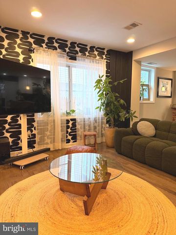 1319 49TH ST NE, Washington, DC 20019