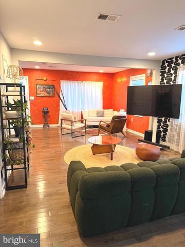 1319 49TH ST NE, Washington, DC 20019