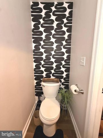 1319 49TH ST NE, Washington, DC 20019