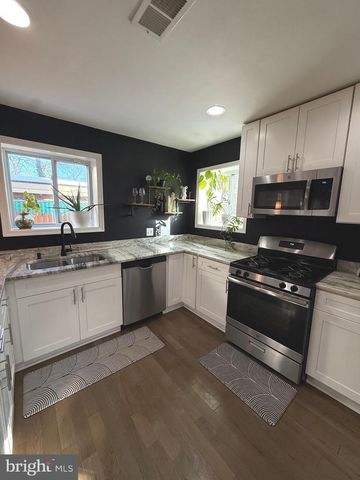 1319 49TH ST NE, Washington, DC 20019