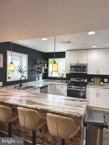 1319 49TH ST NE, Washington, DC 20019