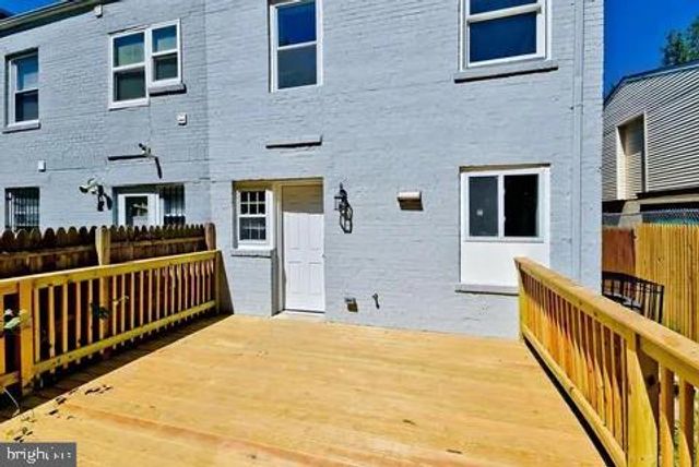 1319 49TH ST NE, Washington, DC 20019