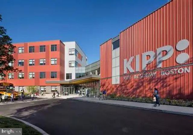 1319 49TH ST NE, Washington, DC 20019