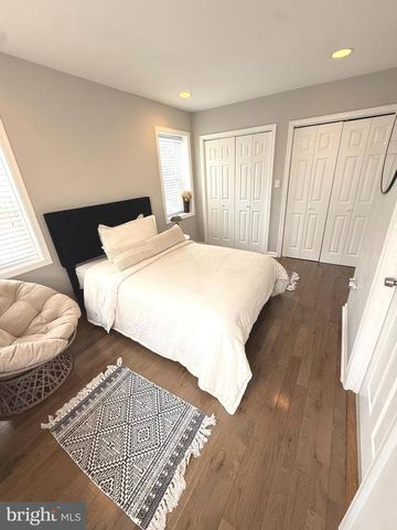 1319 49TH ST NE, Washington, DC 20019