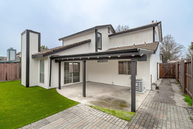 1128 Diablo Ave, Modesto, CA 95358