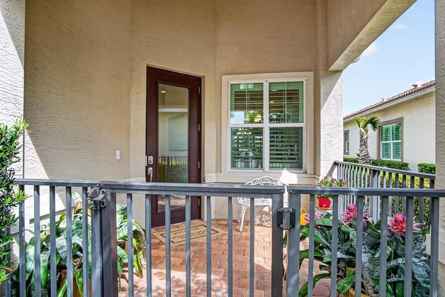 20016 SW Caserta Way, Port St. Lucie, FL 34986