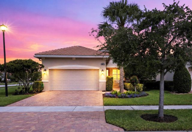 20016 SW Caserta Way, Port St. Lucie, FL 34986