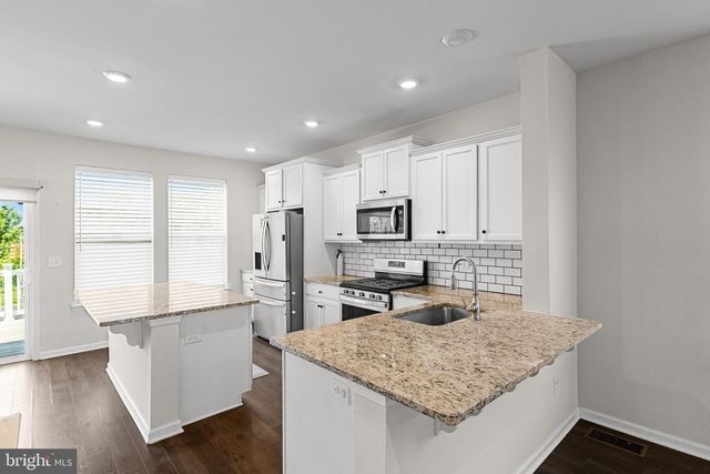 2 NAPLES LN, Mount Laurel, NJ 08054