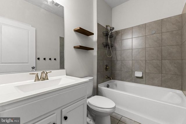 2 NAPLES LN, Mount Laurel, NJ 08054