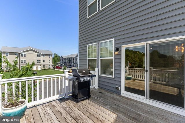 2 NAPLES LN, Mount Laurel, NJ 08054