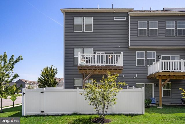 2 NAPLES LN, Mount Laurel, NJ 08054