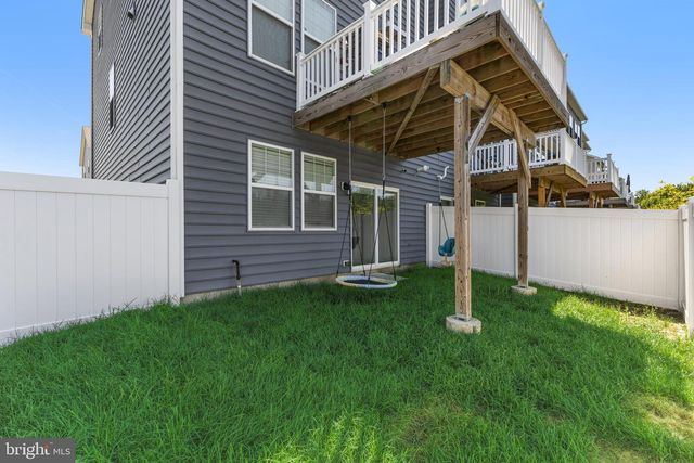 2 NAPLES LN, Mount Laurel, NJ 08054