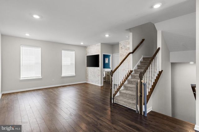 2 NAPLES LN, Mount Laurel, NJ 08054