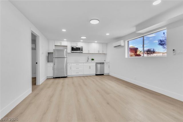 3485 Shamrock Avenue, Las Vegas, NV 89120