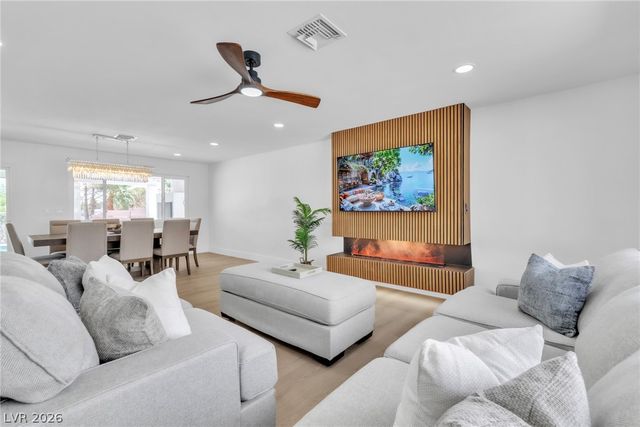 3485 Shamrock Avenue, Las Vegas, NV 89120