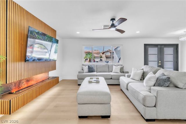 3485 Shamrock Avenue, Las Vegas, NV 89120