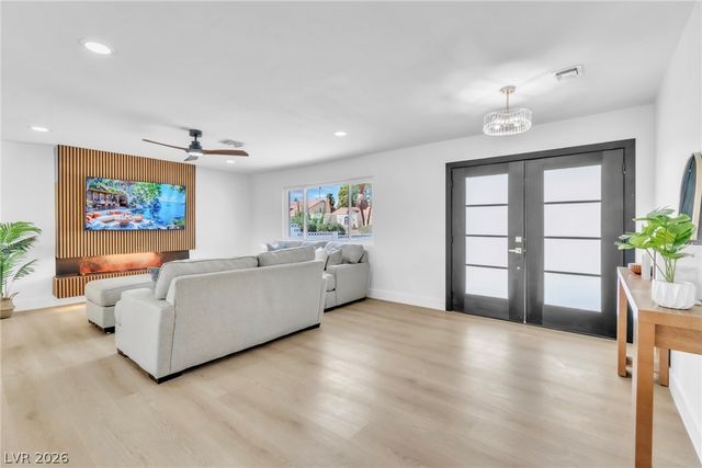 3485 Shamrock Avenue, Las Vegas, NV 89120