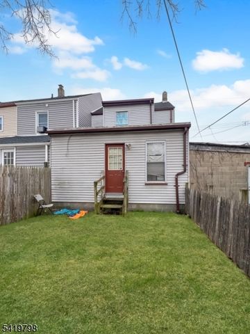 33 Cedar Aly, Phillipsburg Town, NJ 08865