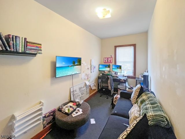 33 Cedar Aly, Phillipsburg Town, NJ 08865