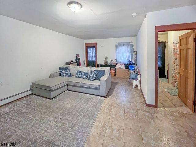 33 Cedar Aly, Phillipsburg Town, NJ 08865