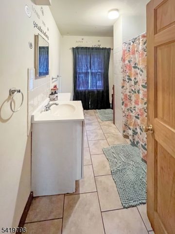 33 Cedar Aly, Phillipsburg Town, NJ 08865