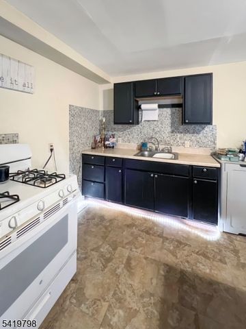 33 Cedar Aly, Phillipsburg Town, NJ 08865