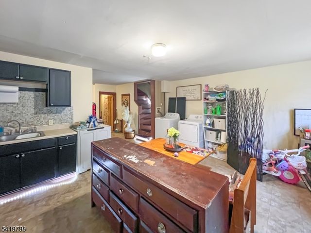 33 Cedar Aly, Phillipsburg Town, NJ 08865