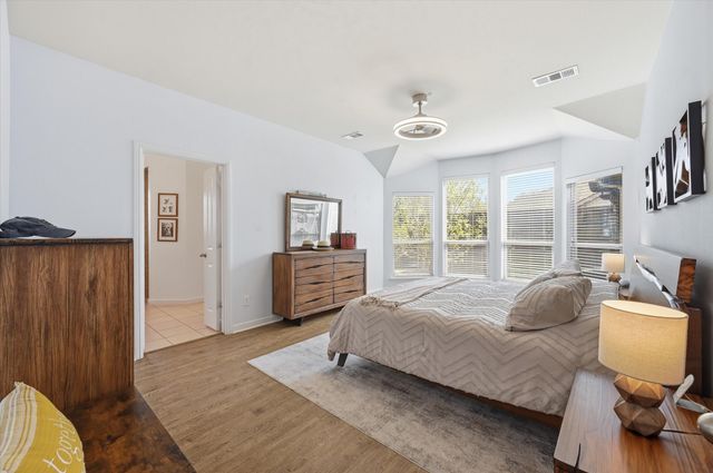 421 Foxcraft Drive, Fort Worth, TX 76131