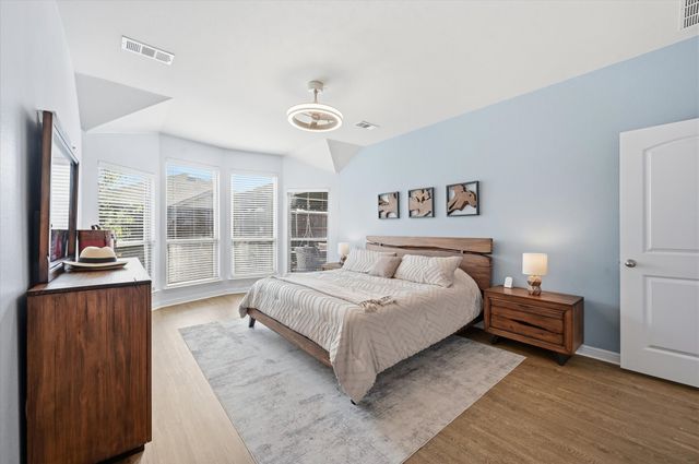 421 Foxcraft Drive, Fort Worth, TX 76131