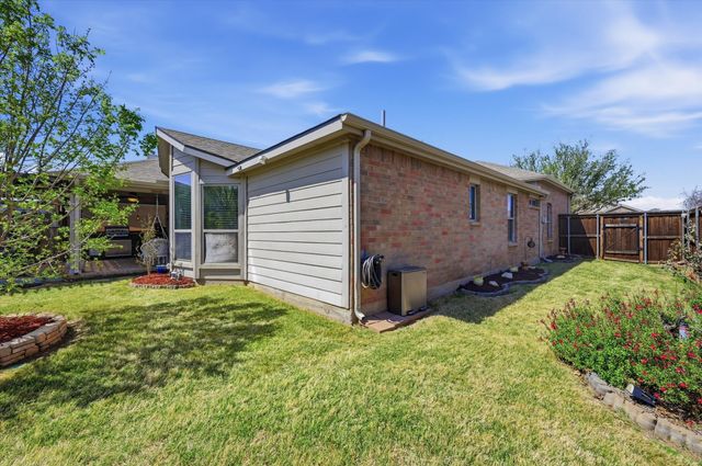 421 Foxcraft Drive, Fort Worth, TX 76131