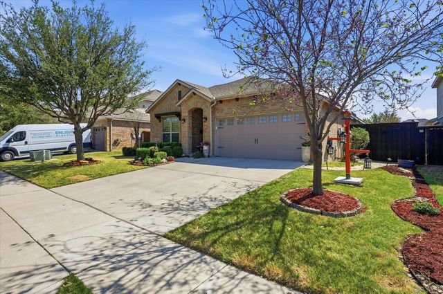421 Foxcraft Drive, Fort Worth, TX 76131