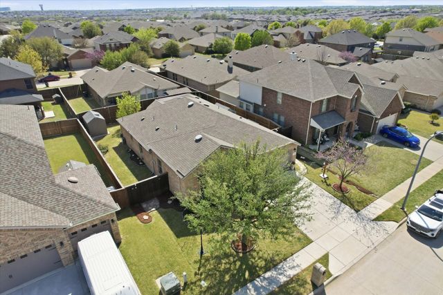 421 Foxcraft Drive, Fort Worth, TX 76131