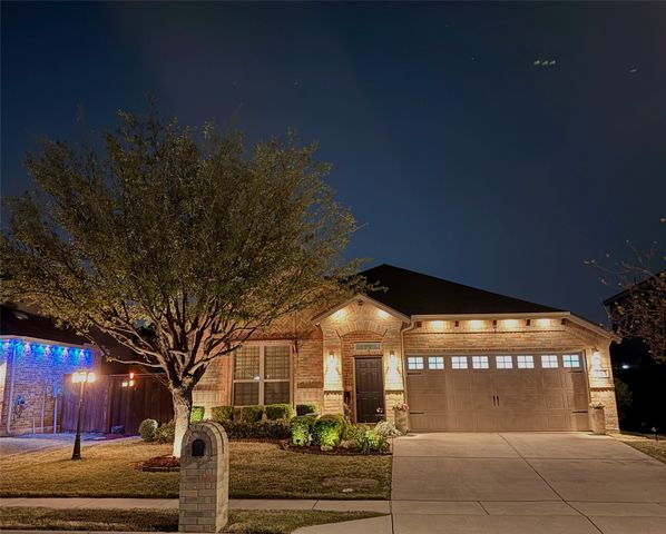 421 Foxcraft Drive, Fort Worth, TX 76131