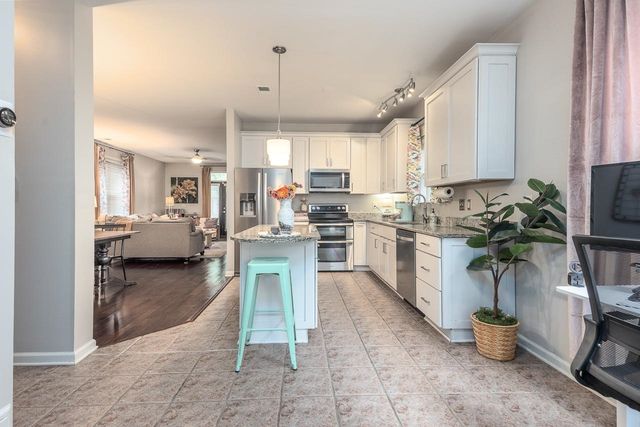 1174 E ISLAND PL, Memphis, TN 38103