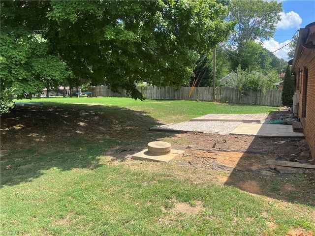 509 Robinhood Road, Reidsville, NC 27320