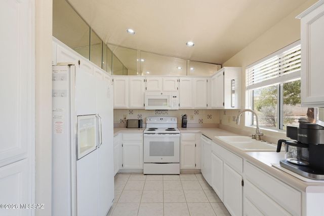 63810 E Canyon Side Court, Tucson, AZ 85739