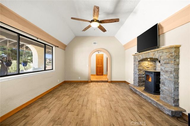 902 Searchlight Ranch Road, Acton, CA 93510