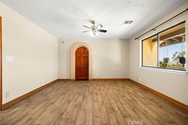 902 Searchlight Ranch Road, Acton, CA 93510