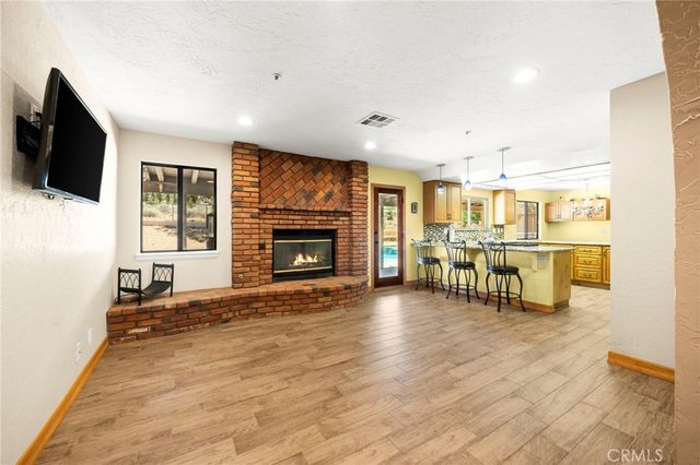 902 Searchlight Ranch Road, Acton, CA 93510