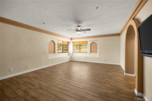 902 Searchlight Ranch Road, Acton, CA 93510
