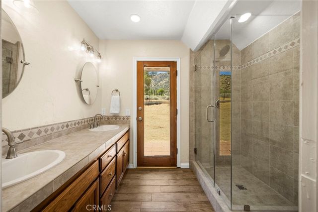 902 Searchlight Ranch Road, Acton, CA 93510